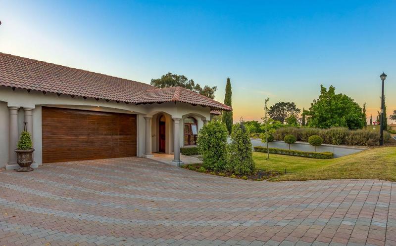 6 Bedroom Property for Sale in Klein Zevenwacht Western Cape